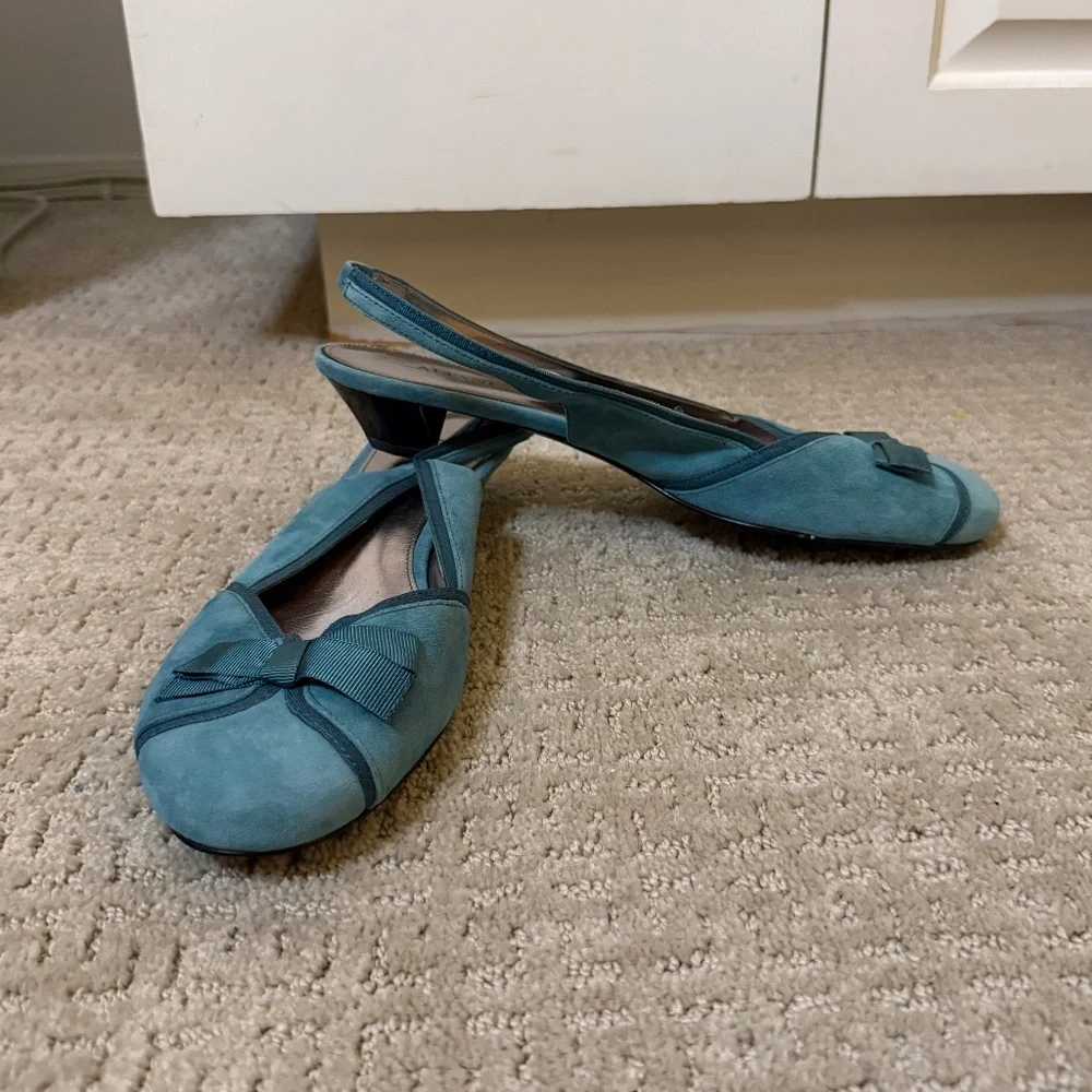 Alfani Teal Suede Slingback Kitten Heels Bow Detail (Size 10) - Picture 5 of 8